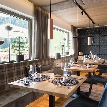 Genusshotel Sonnblick Отель Санкт-Леонхард-им-Пицталь