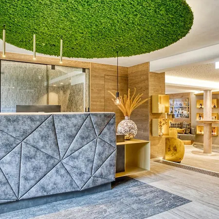 Отель Genusshotel Sonnblick Санкт-Леонхард-им-Пицталь